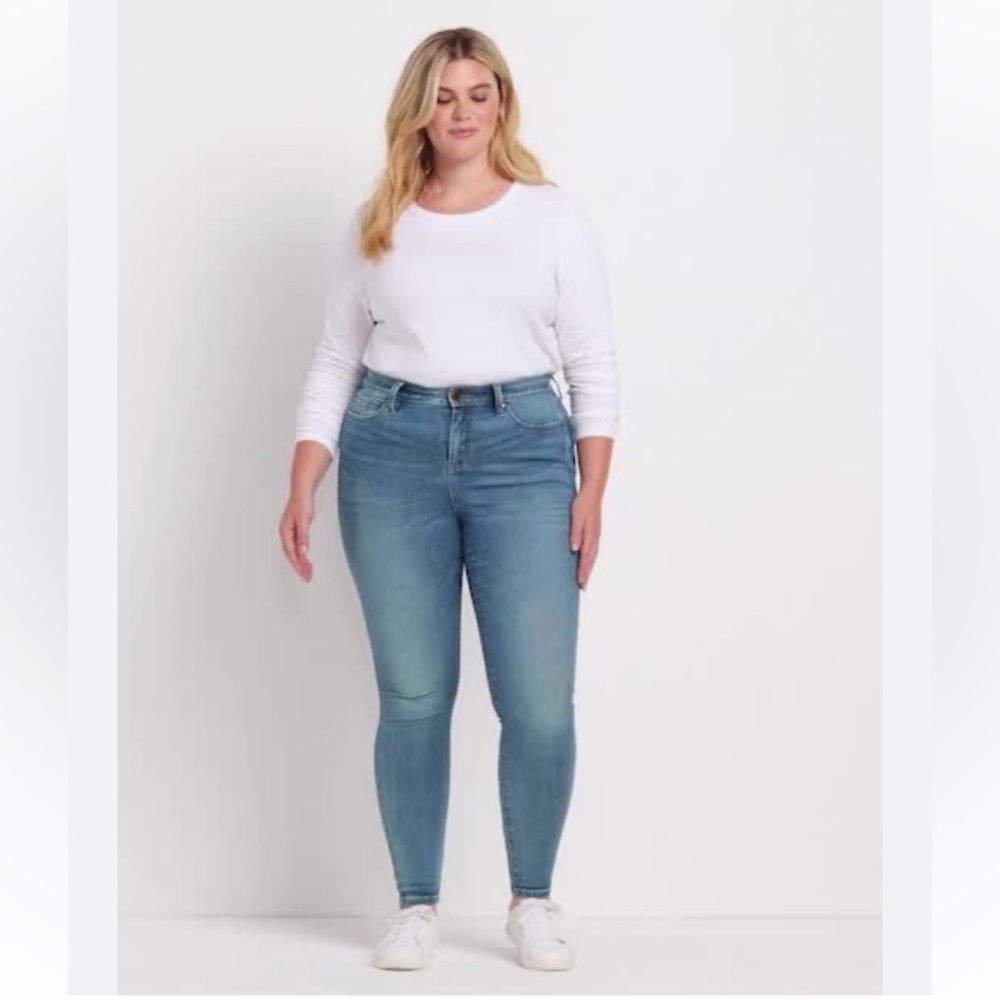 Lane Bryant Midrise  Classic Super stretch Denim Skinny Jeans  24 two tone